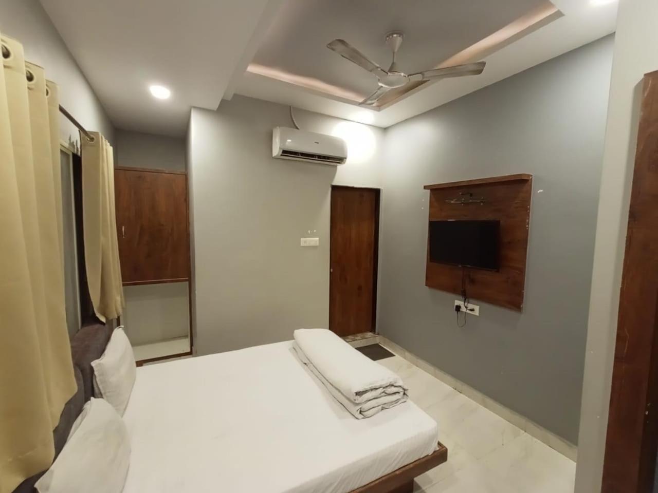 Hotel Shankar Ujjain Exterior photo